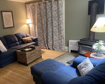 Unique FarmStay Experience in The Catskills! - East Durham - Sala de estar