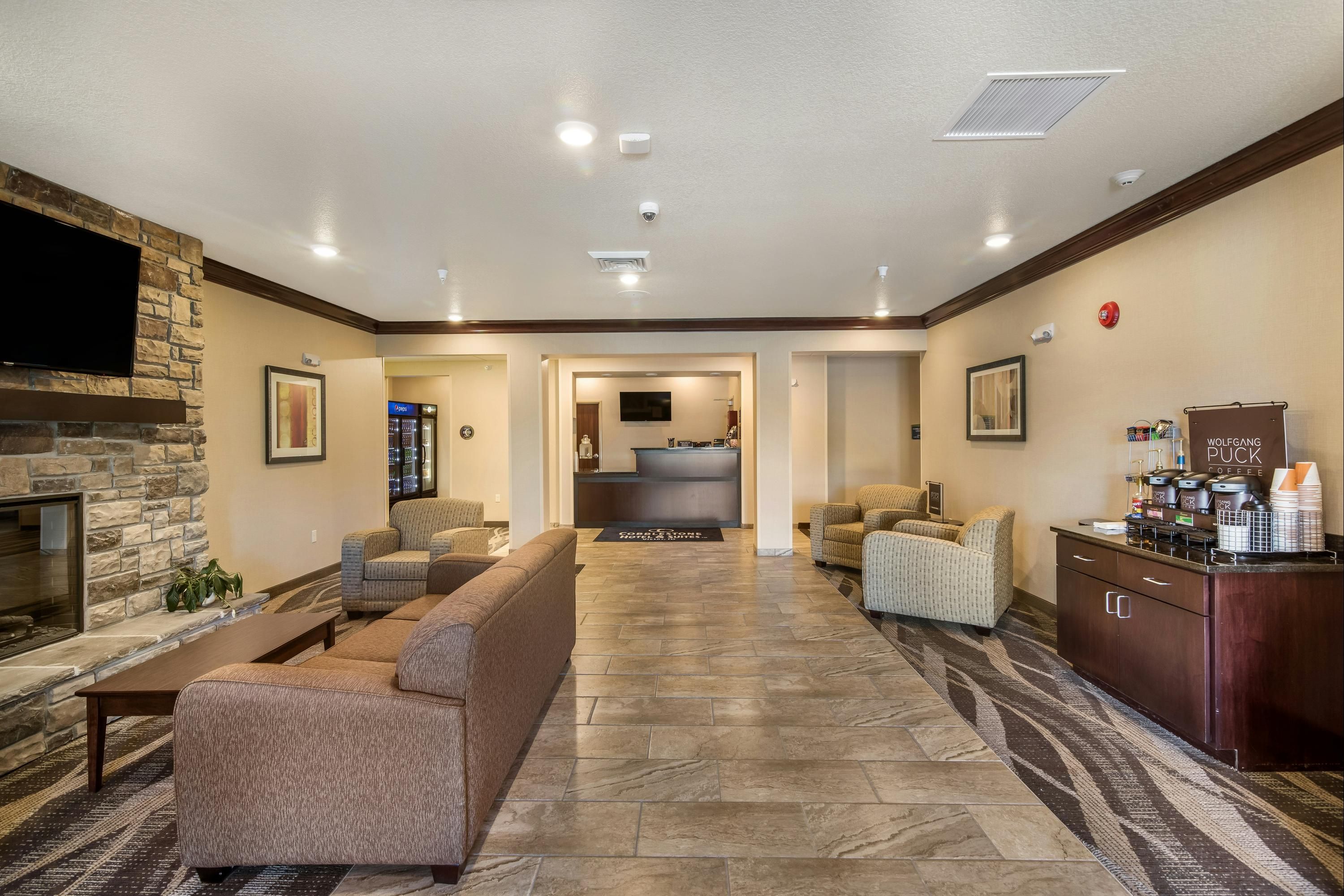Cobblestone Hotel & Suites - Victor - Victor - Salónek