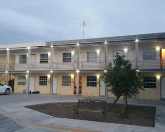 Hotel Estrella - Matamoros - Building