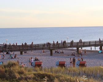 Family-friendly comfort apartment, 100 m to the Baltic Sea beach, with lagoon view - Rerik - Strand