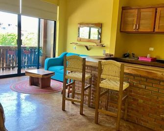 Madre Tierra Hotel & Coworking - Puerto Escondido