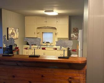Wildhorse Cabin, Tishomingo Ok - Tishomingo - Front desk