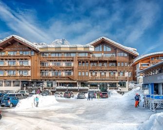 Hotel Niederreiter - Maria Alm am Steinernen Meer - Building
