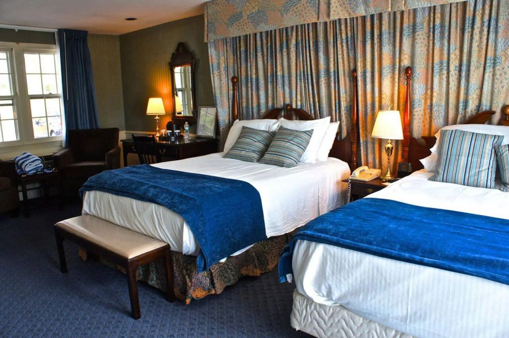 Inn at Mystic - Mystic - Bedroom