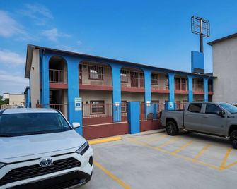 Airport Inn & Suites South Padre Island I 37 - Corpus Christi