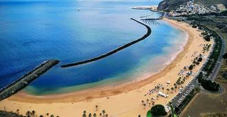 Hotel Adonis Pelinor - Santa Cruz de Tenerife - Beach