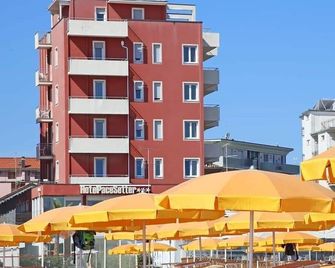 Hotel Salsedine - Rimini - Building