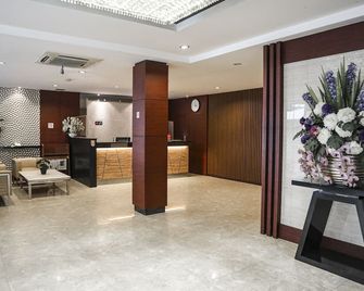 Hana Hotel Batam - Batam - Lobby