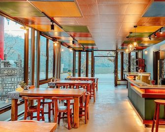 Lakeside 46 - Shoufeng Township - Restaurace