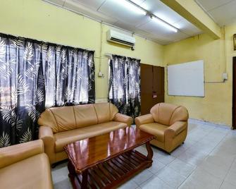 OYO 90509 Usima Forest Resort - Ayer Keroh