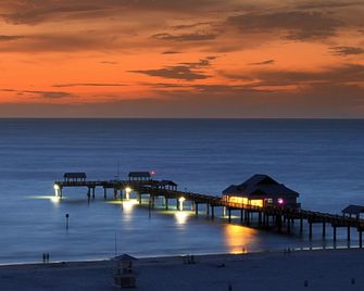 Pier House 60 Clearwater Beach Marina Hotel - Clearwater Beach - Edificio