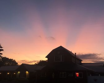 Big Bear Lodge - Alpena - Buiten zicht