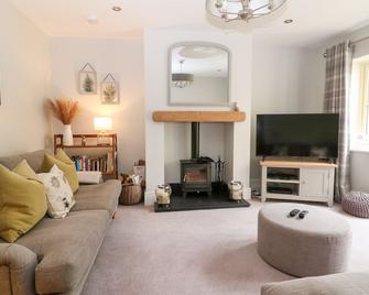 EAST VIEW, family friendly, with a garden in Stow-On-The-Wold - Stow-on-the-Wold - Pokój dzienny