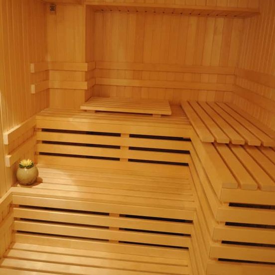 Manhattan Hotel & Restaurant image 1