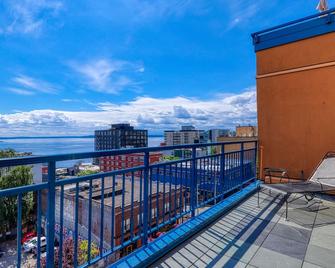 Belltown Court II - Seattle - Balcony