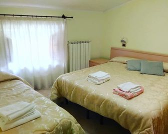 Le Rondini Affittacamere - Civitella Alfedena - Habitación