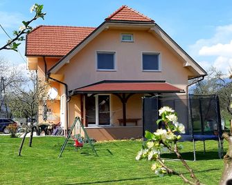 Duplex Apartment in countryside - Bled - Gebäude