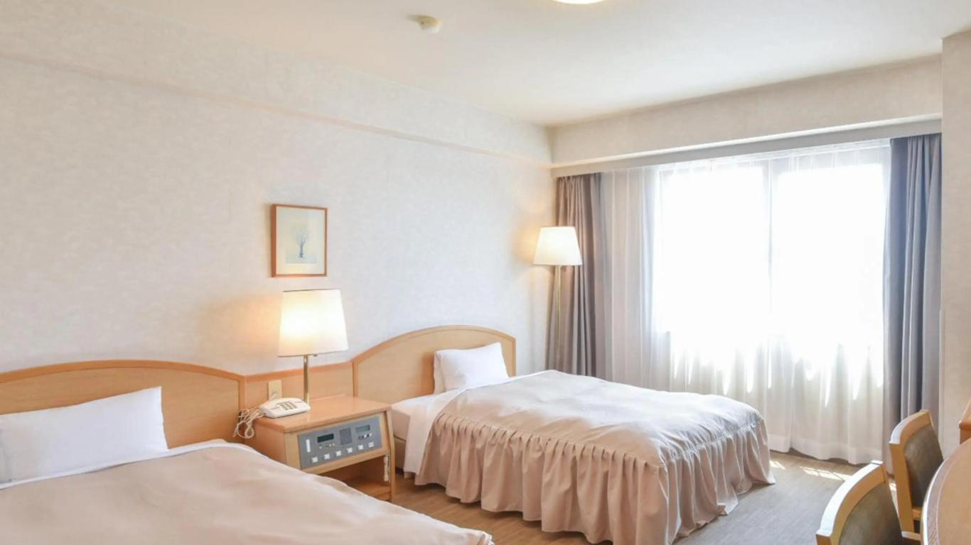 Yokkaichi City Hotel