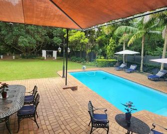 Hillton Manor Guest House - Richards Bay - Zwembad