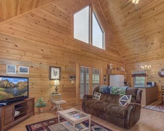 Cedar Top - Sevierville - Living room