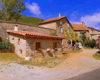 Camping Le Roc Qui Parle - Nant - Bâtiment