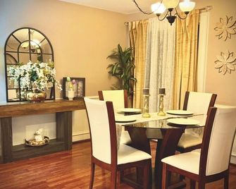 Cozy & Spacious 3-bedroom Townhome - McAllen - Comedor