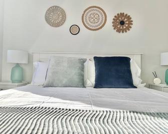 Entire Unit Rental at Bondi Beach-StayBay - Sydney - Phòng ngủ