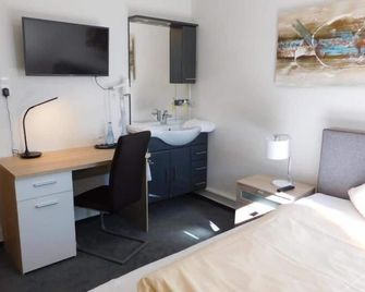 Hotel Romäus - Villingen-Schwenningen - Bedroom
