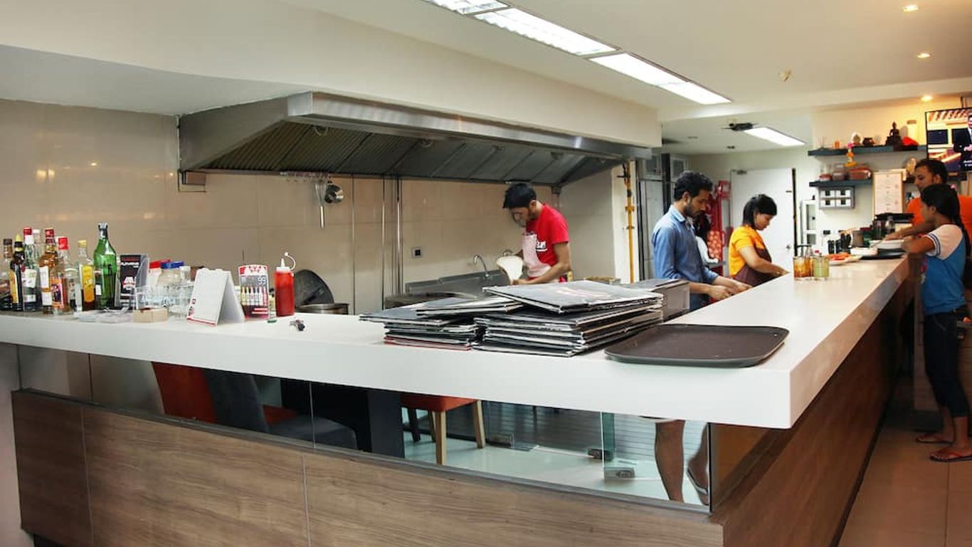 بونيافا بلايس باتايا بيتش