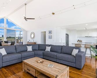 Saltys - Port Fairy - Dining room