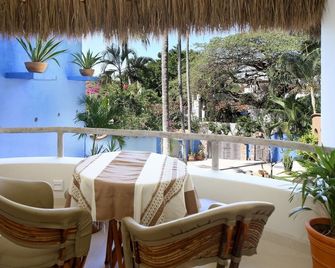 'Cola de Zorro' (Fox Tail) 1 Bed / 1Bath - Sayulita - Balcony
