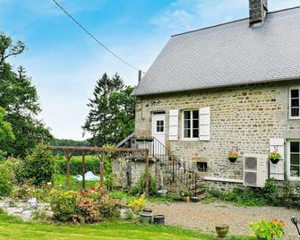 Stunning Home In Saint-Sever-Calvados - Noues-de-Sienne - Edificio