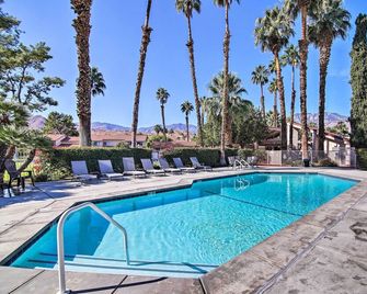 Palm Springs Abode w/ Pool Access, Near Golfing - Palm Springs - Pool