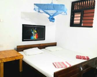 Sun Shine Guest House - Negombo - Κρεβατοκάμαρα