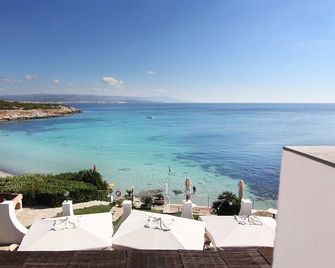 Hotel Punta Negra - Alghero - Widok na zewnątrz
