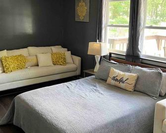 Stay in the heart of Danville 2 - Danville - Schlafzimmer