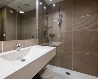 B&B Hotel Trento - Trento - Baño