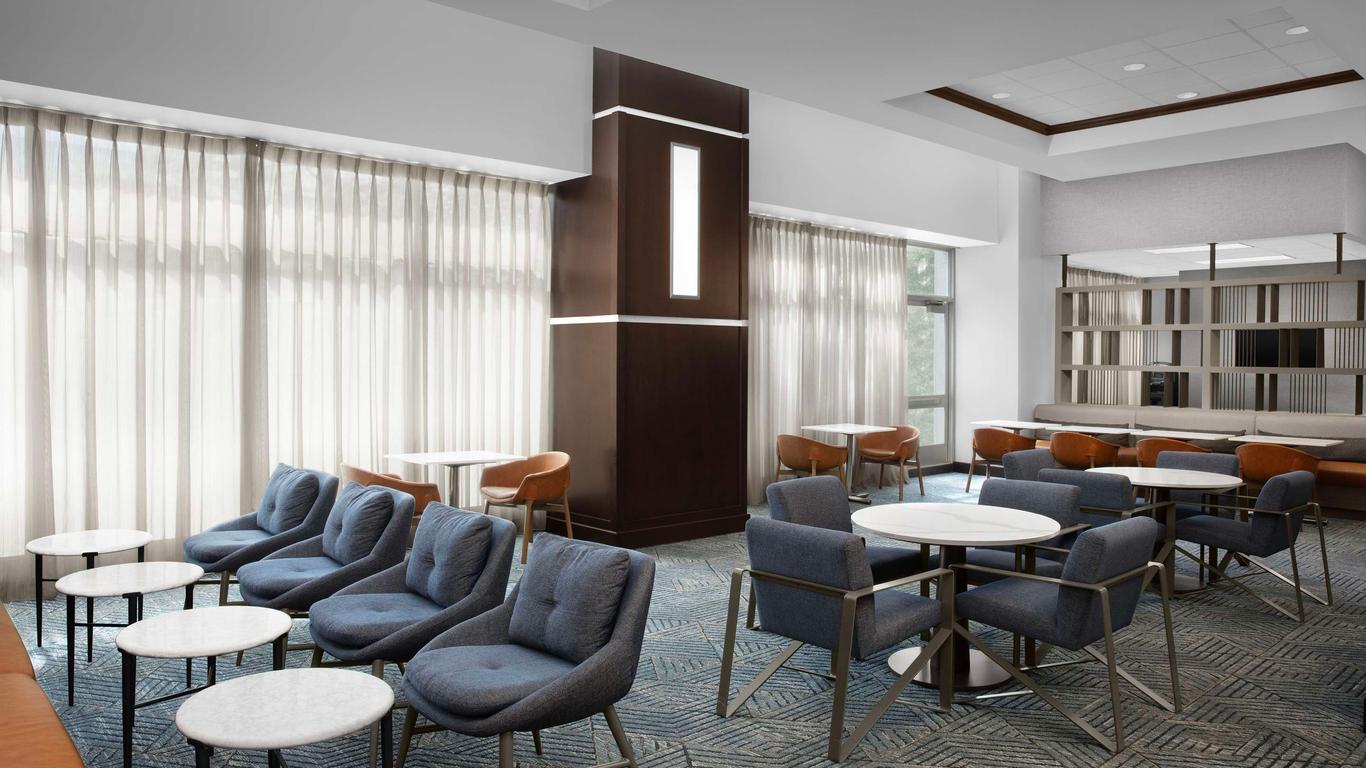 Homewood Suites by Hilton Dallas Downtown