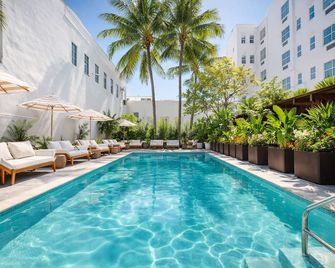 Global Luxury Suites at The Apex Miami - Miami Beach - Pool