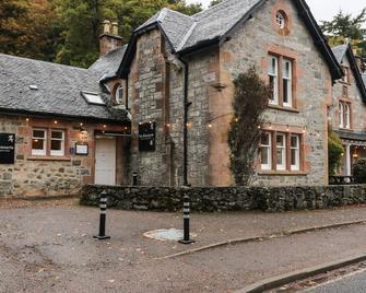 4 River Court - Invergarry - Gebäude