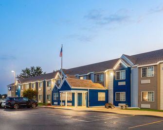 Microtel Inn & Suites by Wyndham Janesville - Janesville - Gebouw