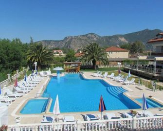 Dalyan Palmiye Resort - Dalyan (Mugla) - בריכה