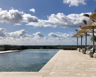 Hotel Rural Es Turó - ses Salines - Pool