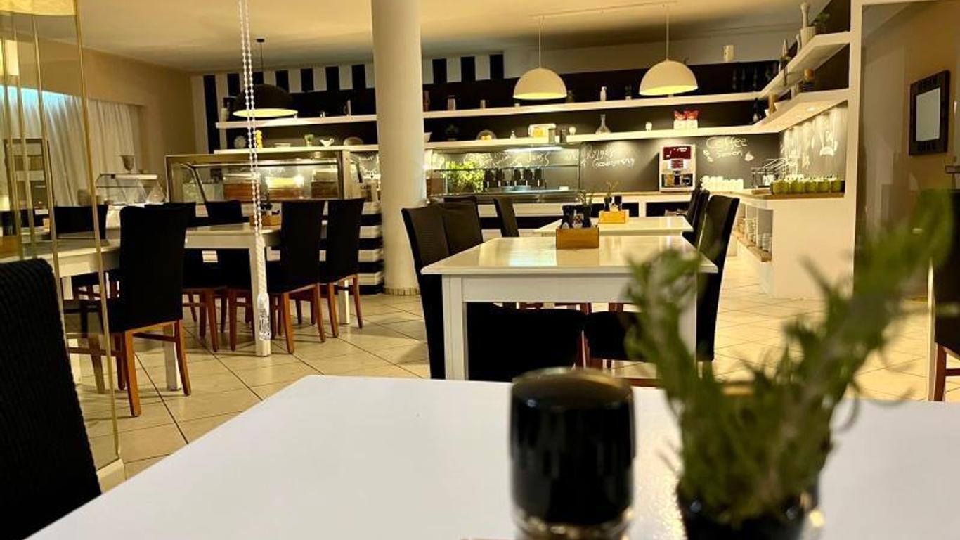 Skopelos Holidays Hotel & Spa