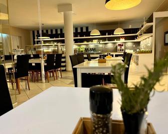 Skopelos Holidays Hotel & Spa - Skopelos - Restaurant
