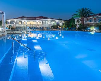 Golden Sun Resort & Spa - Adults Only - Kalamaki - Pool