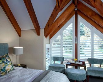 River Meadow Manor - Centurion