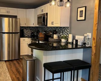 Beautiful Wine Trail 2-Br Rental - Westfield - Cocina
