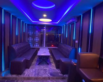 Presken Oniru - Lagos - Salónek