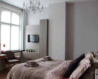 بيد آند بريكفاست آت رومز - ابرس - غرفة نوم